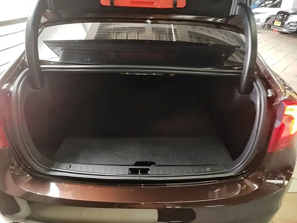 Volvo S60 — миниатюра 19