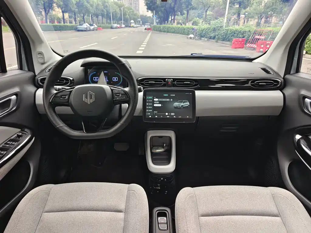 Leapmotor Leapmotor T03 — миниатюра 10