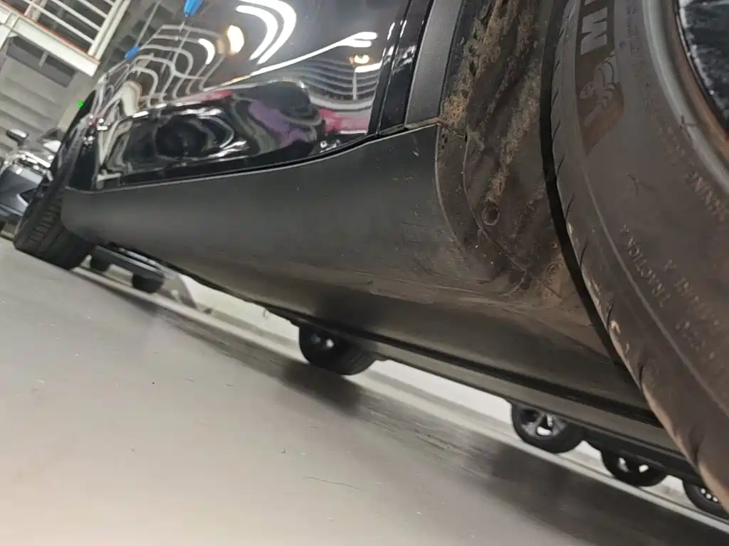 Tesla Model Y — миниатюра 21