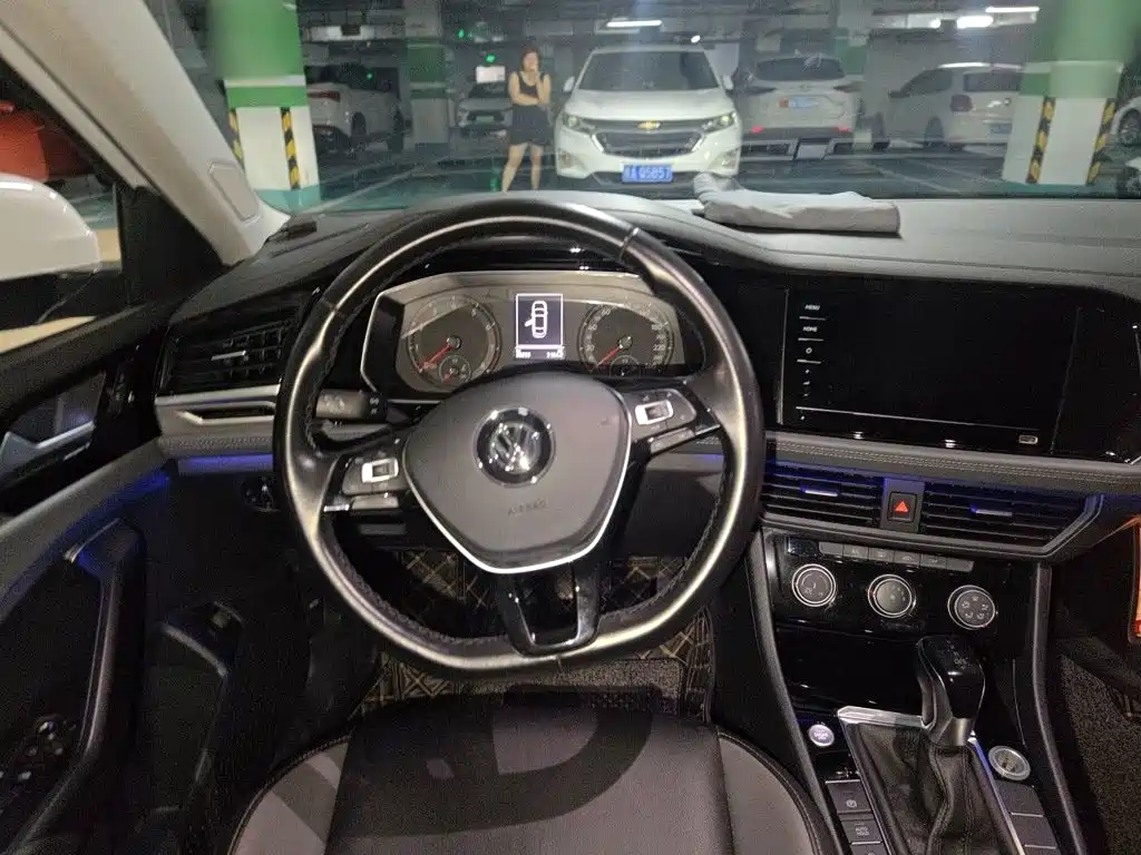 Volkswagen Sagitar — миниатюра 3
