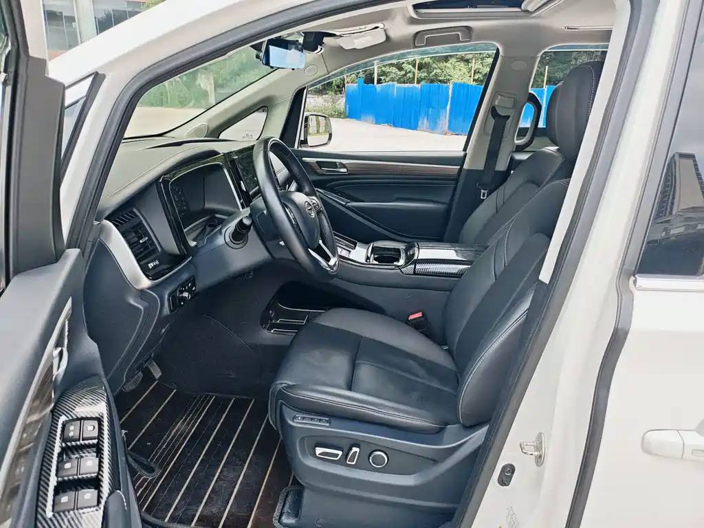 GAC Motor Trumpchi M8 — миниатюра 4