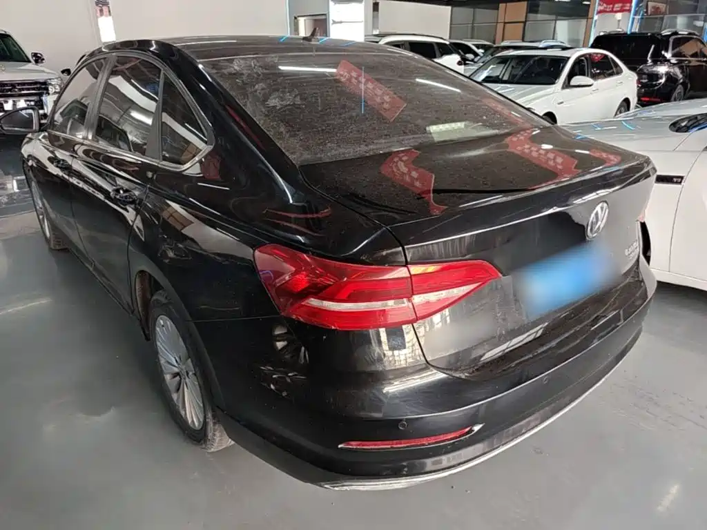 Volkswagen Lavida — миниатюра 5