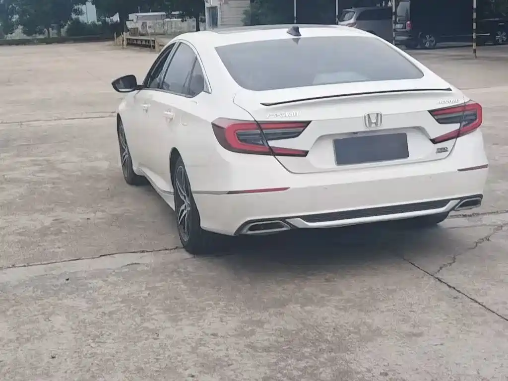Honda Accord — миниатюра 8