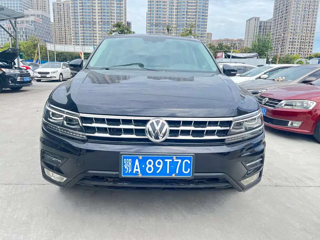 Volkswagen Tiguan L — миниатюра 2
