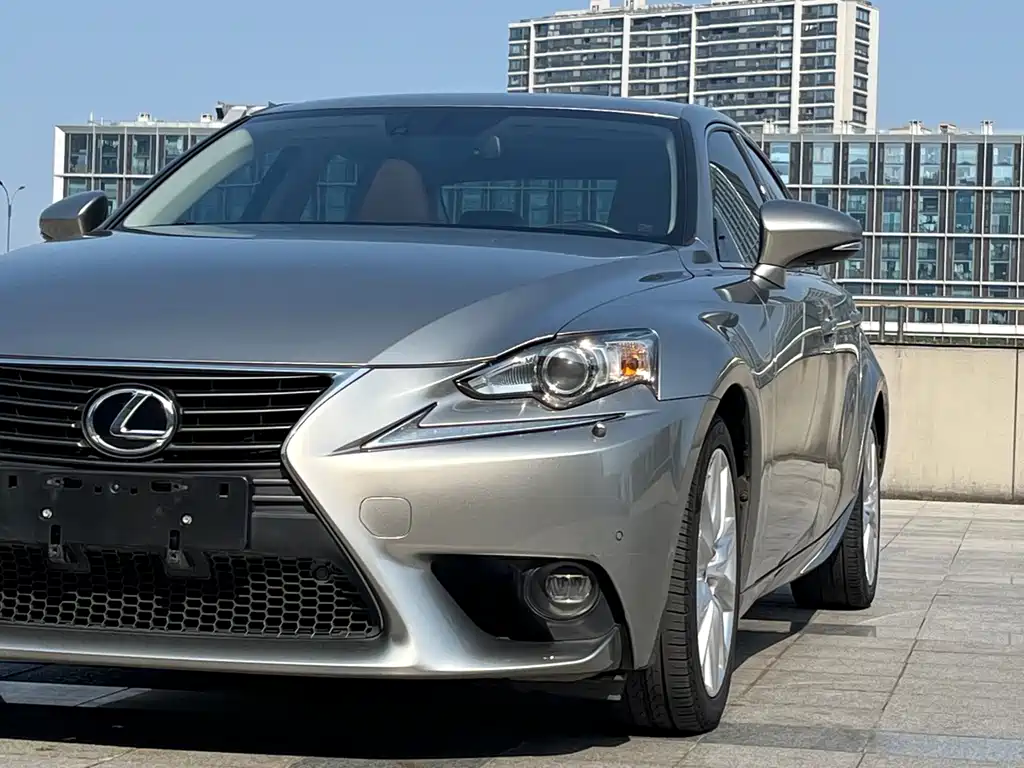 Lexus IS — миниатюра 7