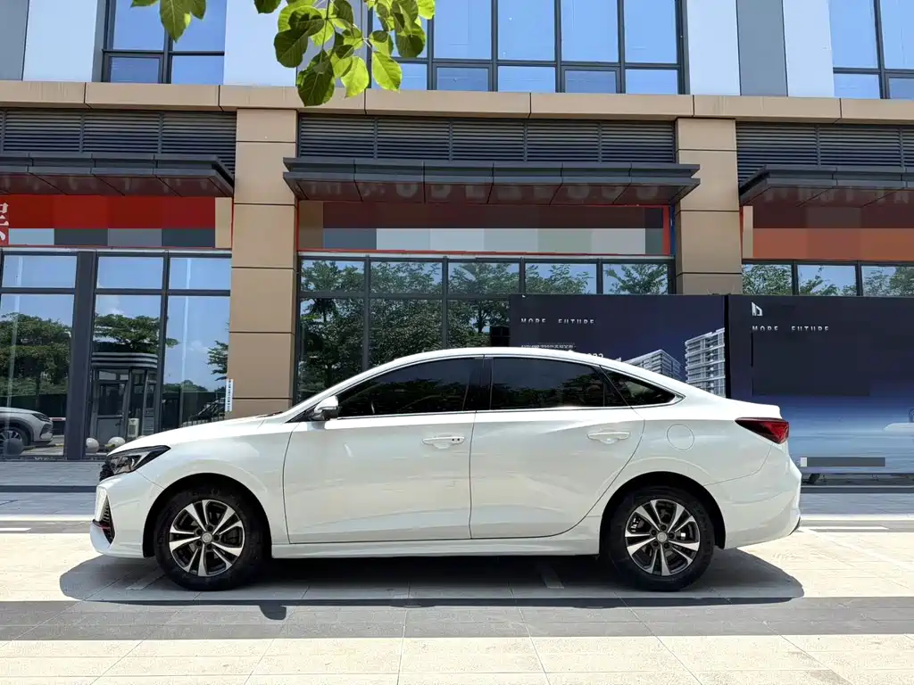 Changan Eado — миниатюра 7