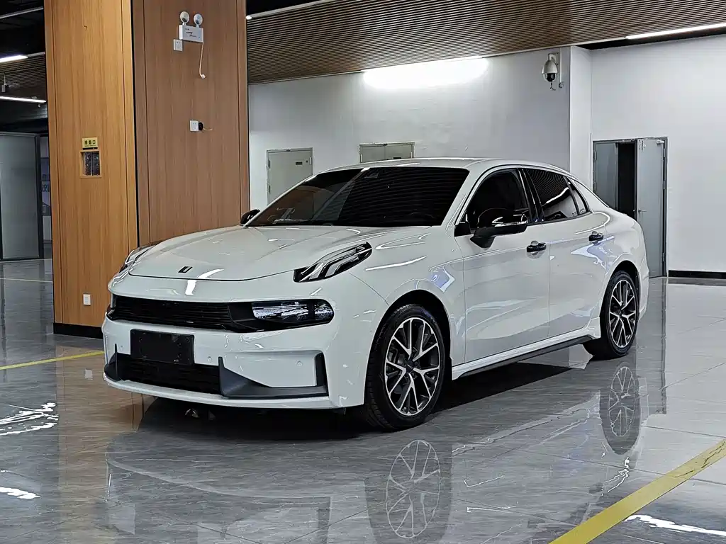 Lynk & Co 03 2021