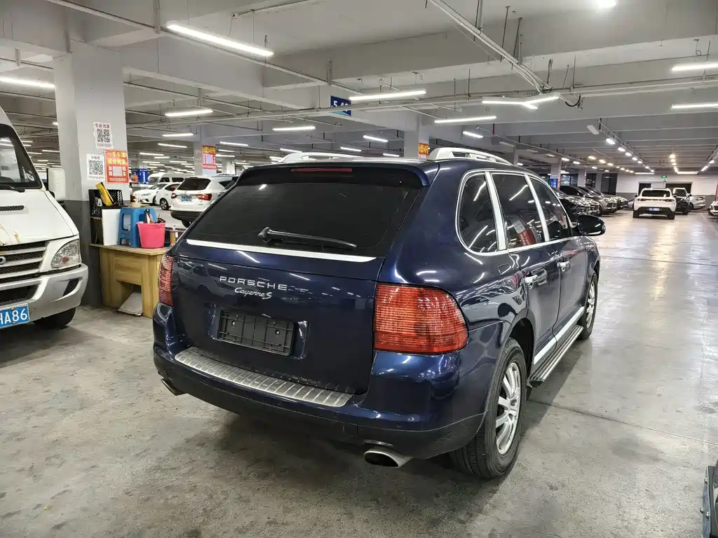 Porsche Cayenne — миниатюра 4