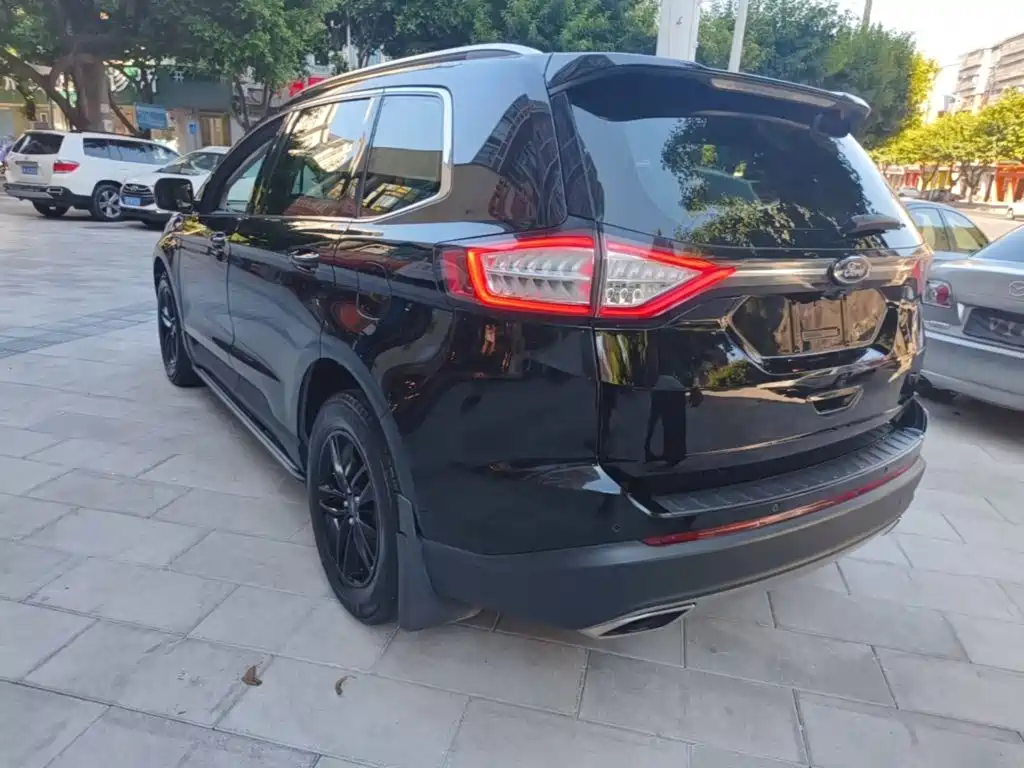 Ford Edge — миниатюра 5