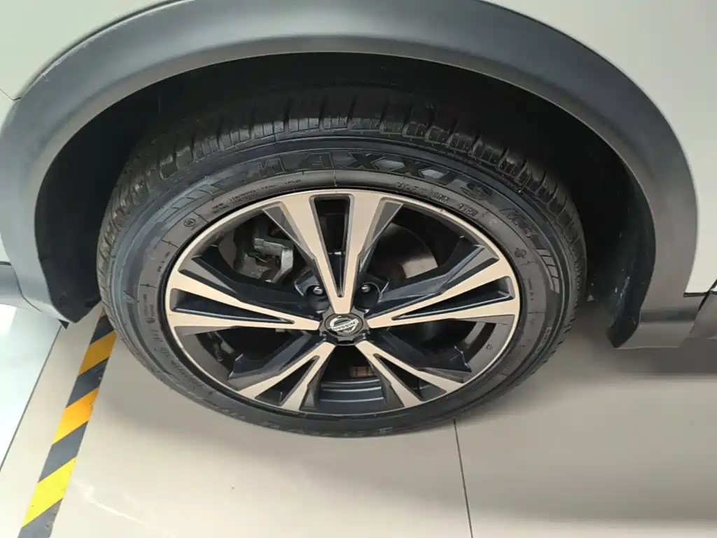 Nissan Qashqai — миниатюра 5