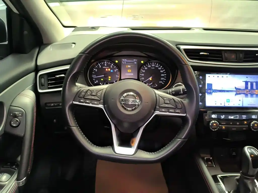Nissan Qashqai — миниатюра 12