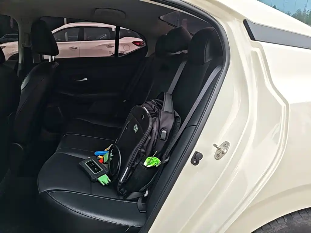 Nissan Sylphy — миниатюра 17