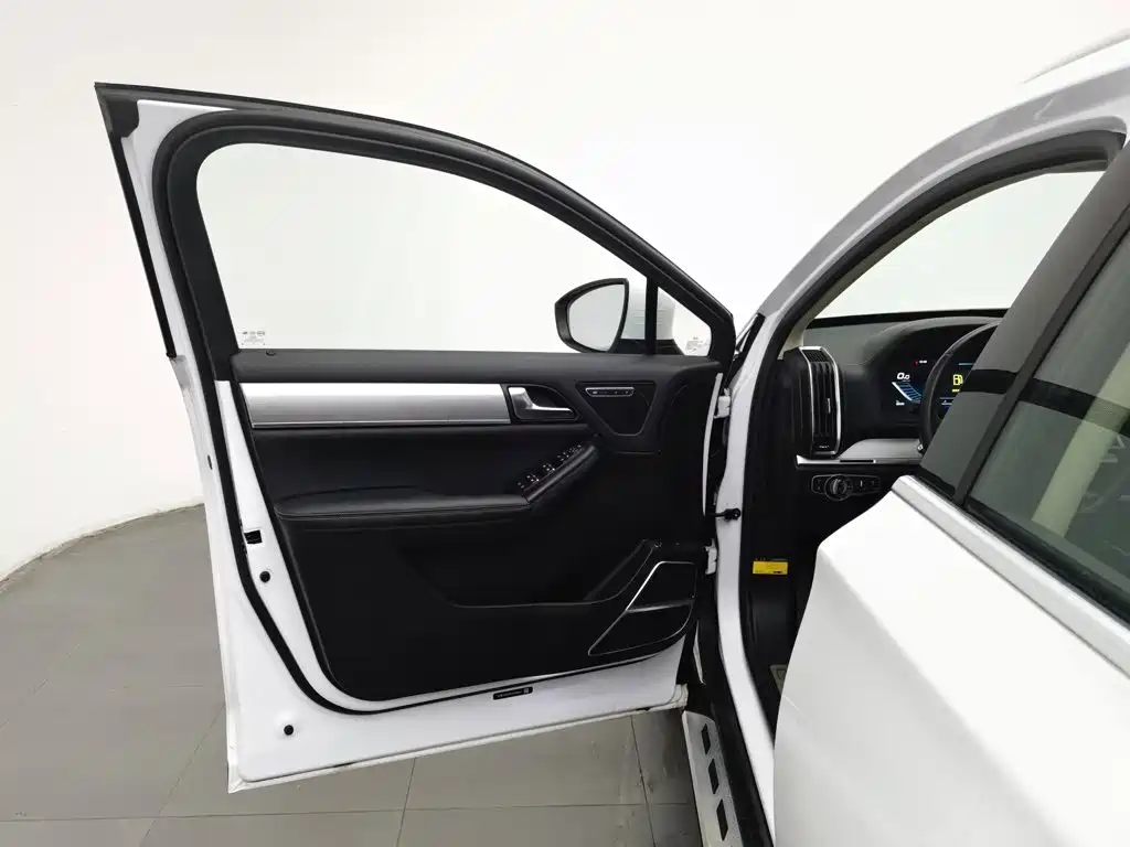 BYD Tang — миниатюра 8