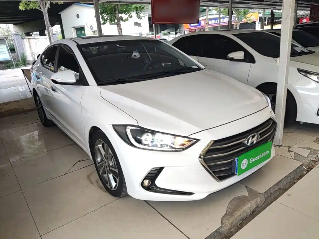Hyundai Elantra — миниатюра 4