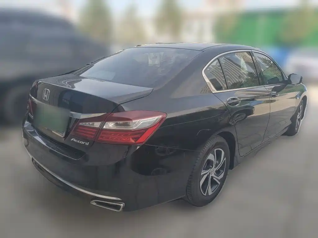Honda Accord — миниатюра 4