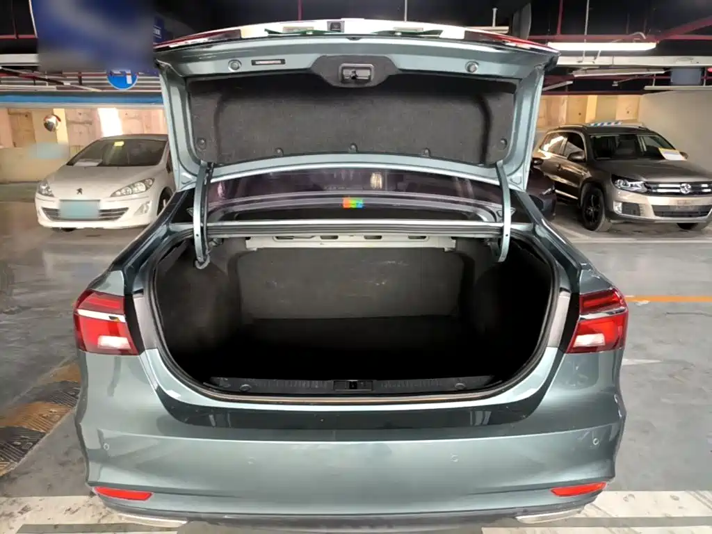 Roewe i6 Classic — миниатюра 19