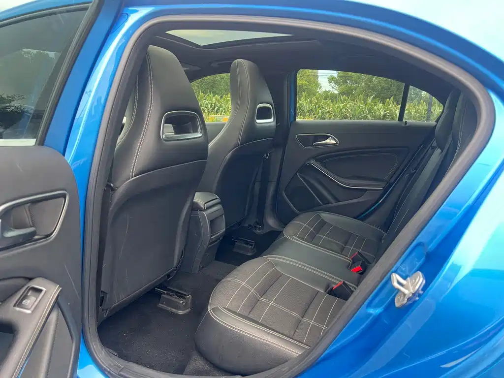 Mercedes-Benz A-Class (Import) — миниатюра 12