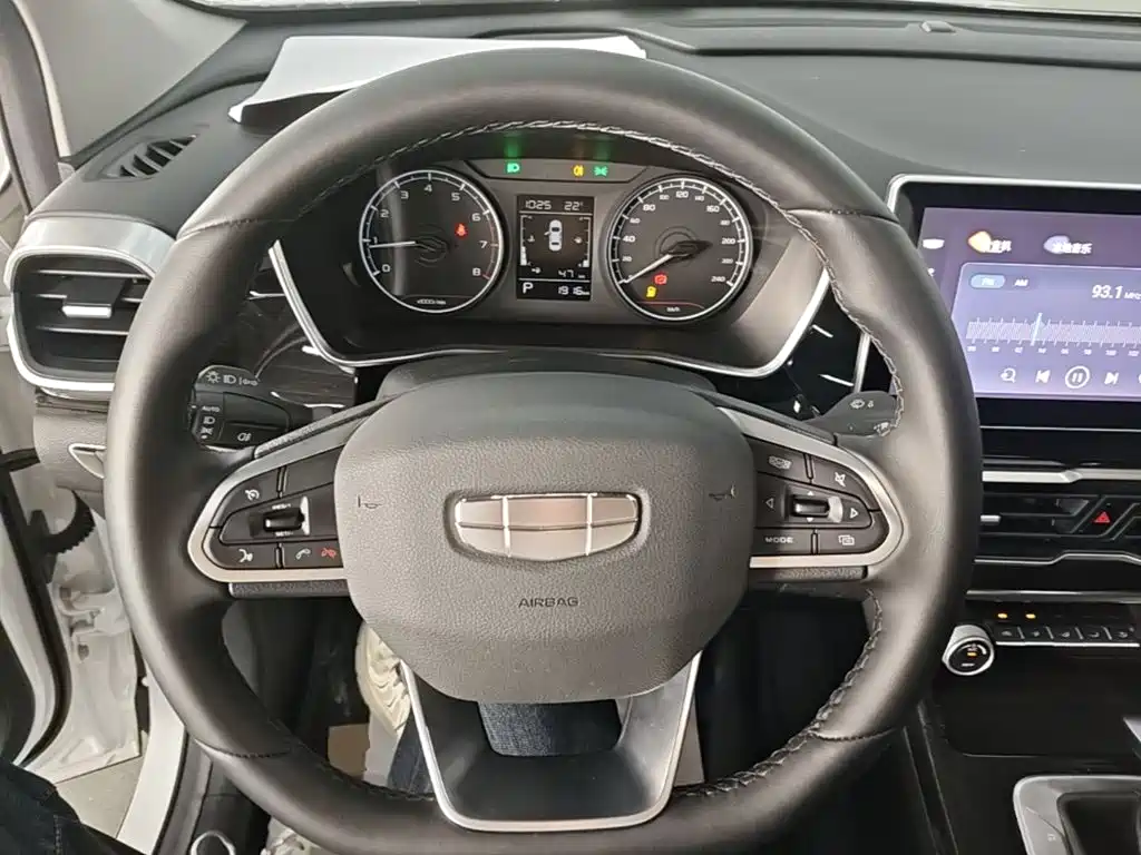 Geely Binyue — миниатюра 11