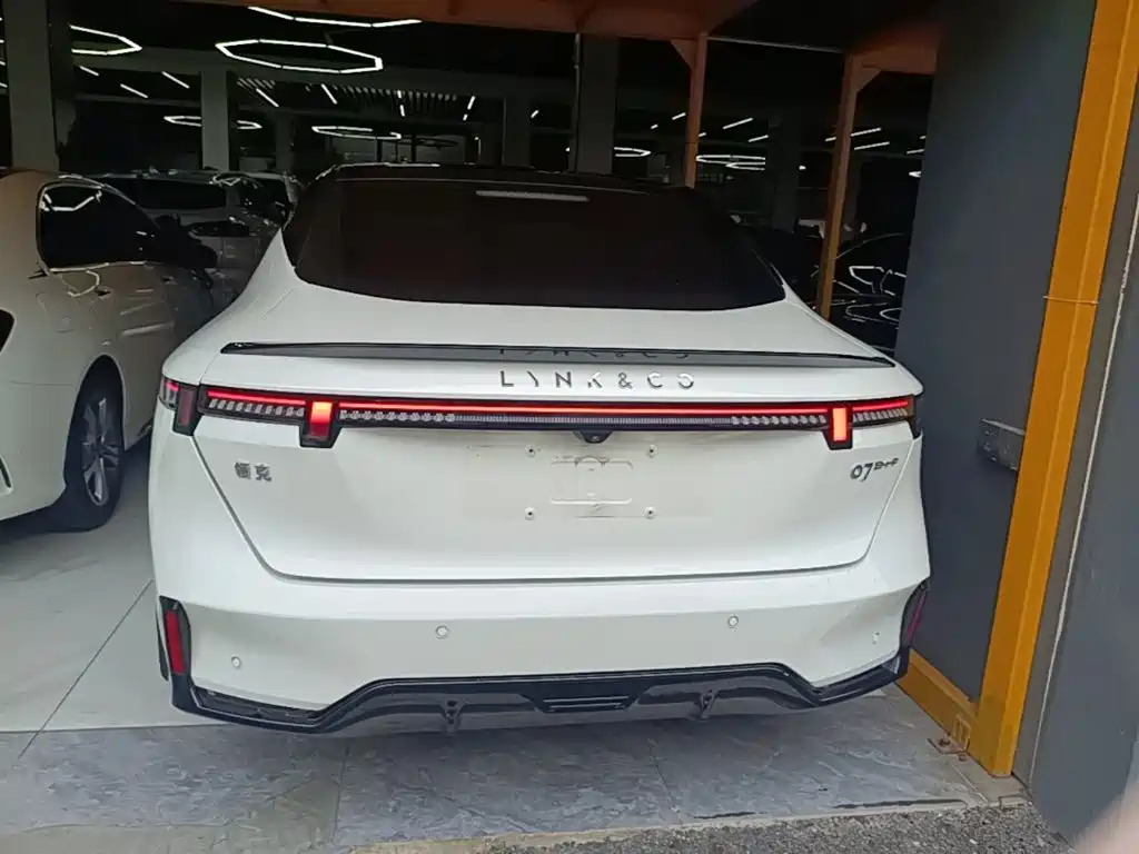 Lynk & Co 07 EM-P 2024 EM-P 126 Halo
