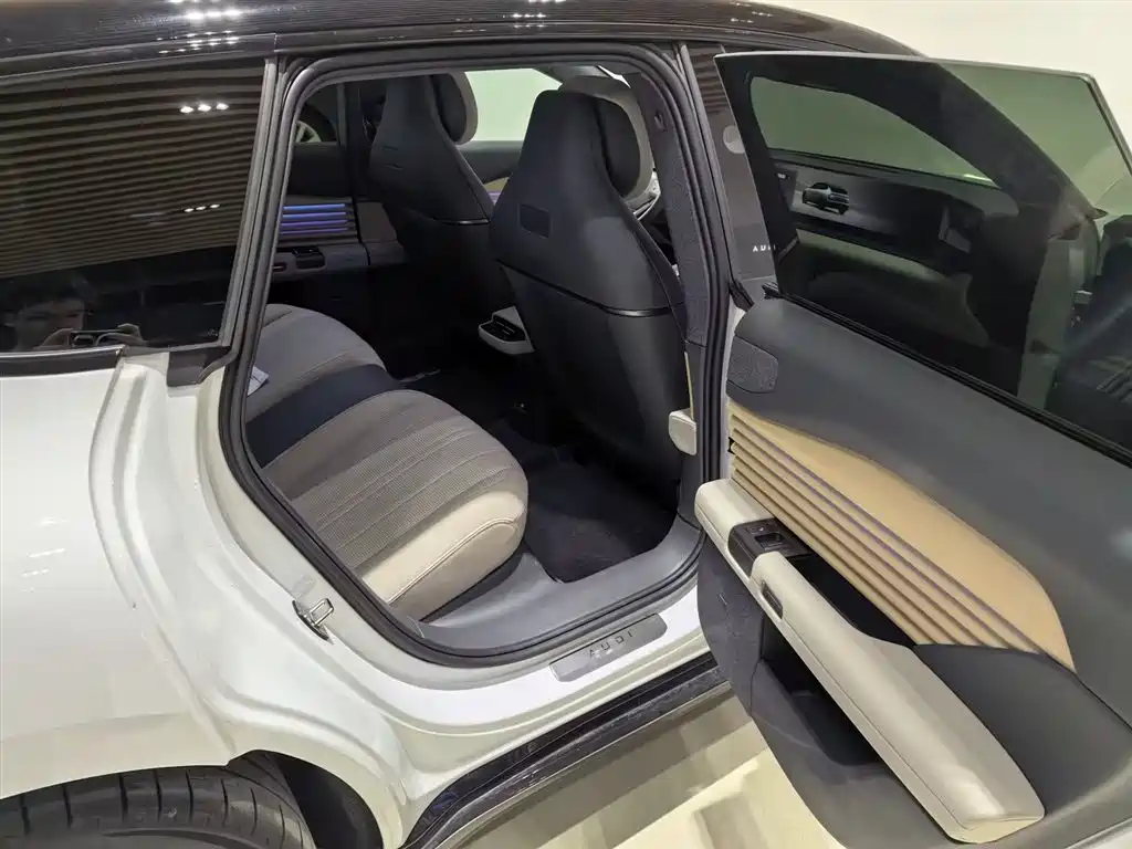 Ауди Ауди. Audi E5 Sportback — миниатюра 20