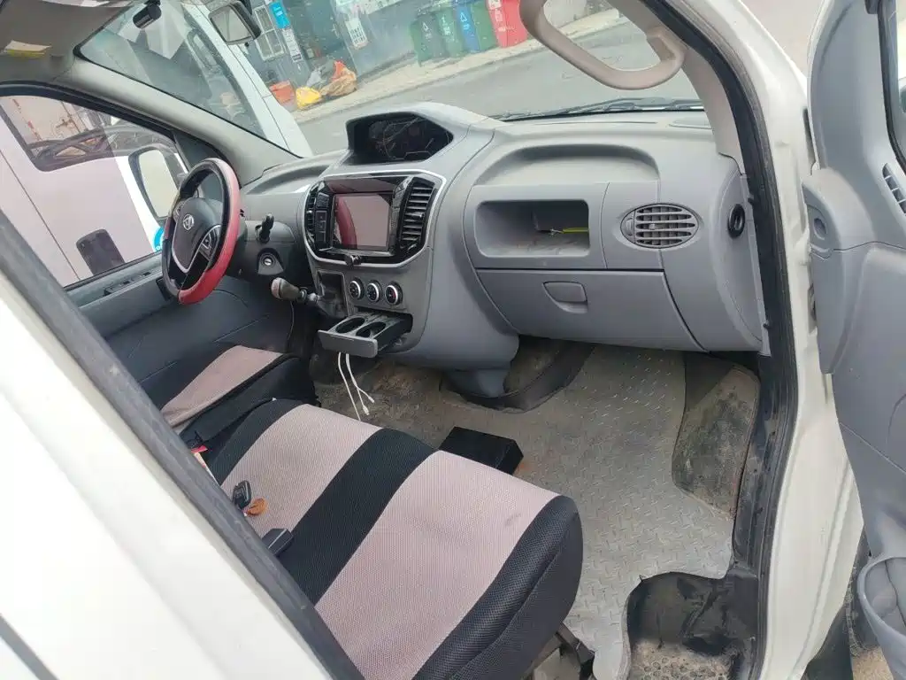 MAXUS V80 — миниатюра 20