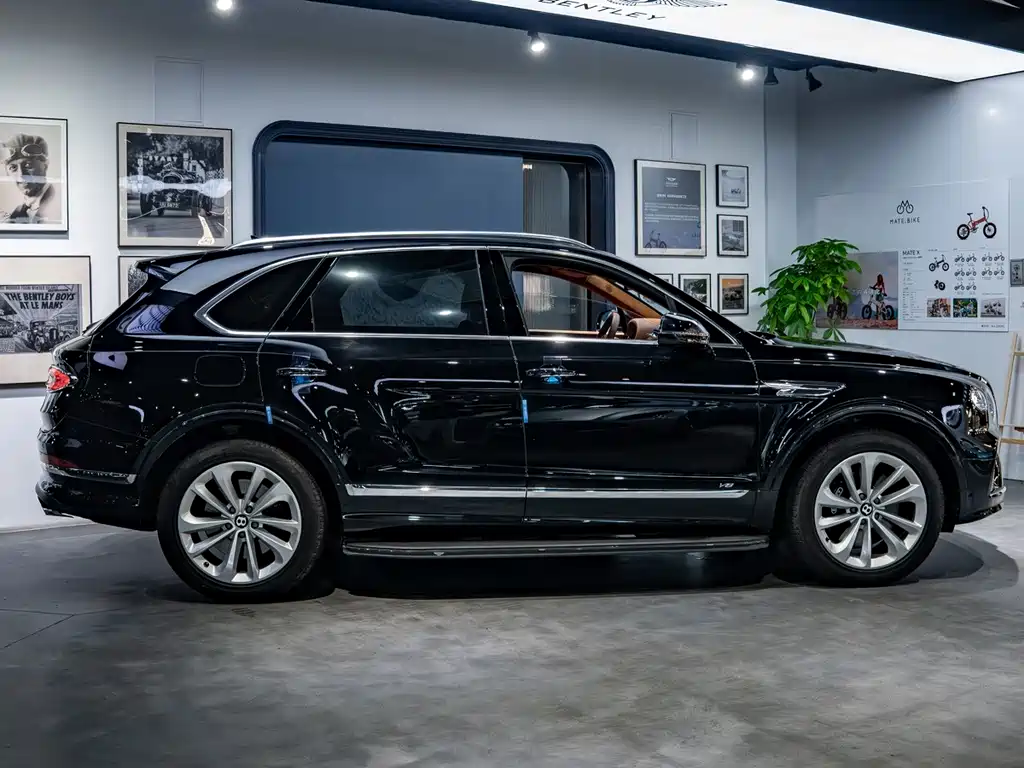 Bentley Bentayga — миниатюра 4