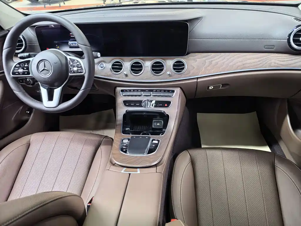 Mercedes-Benz E-Class E 2020 E 300 L Fashion