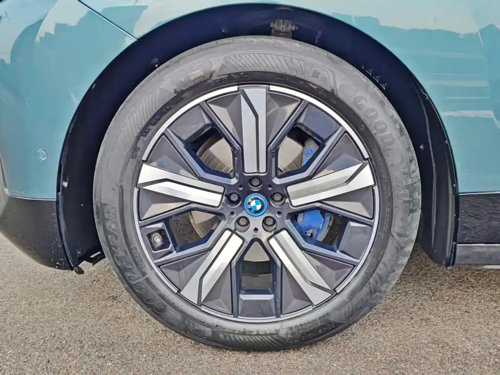 BMW iX — миниатюра 4