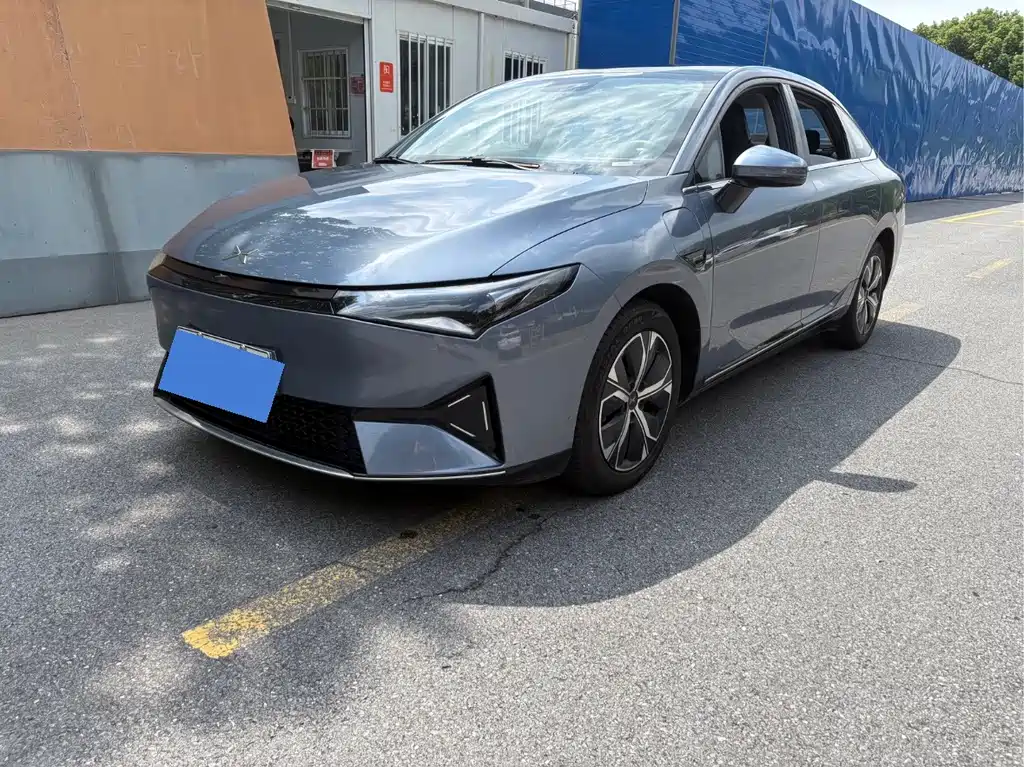 XPeng P5
