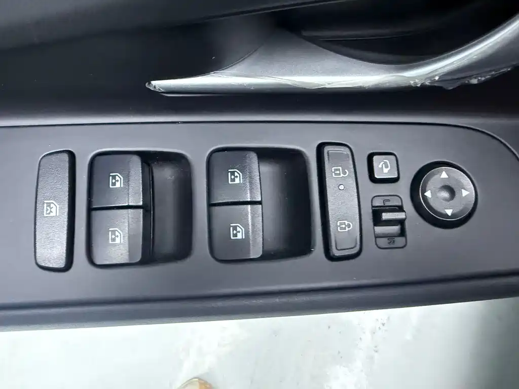 Hyundai Elantra 2023 1.5L CVT LUX Luxury
