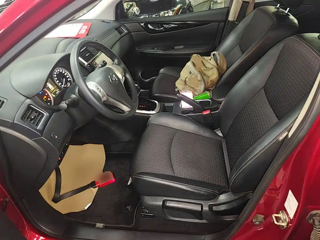 Nissan Tiida — миниатюра 15