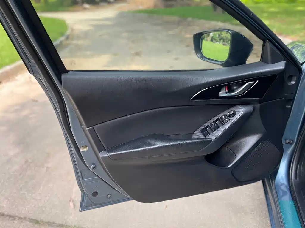 Mazda 3 Axela — миниатюра 6