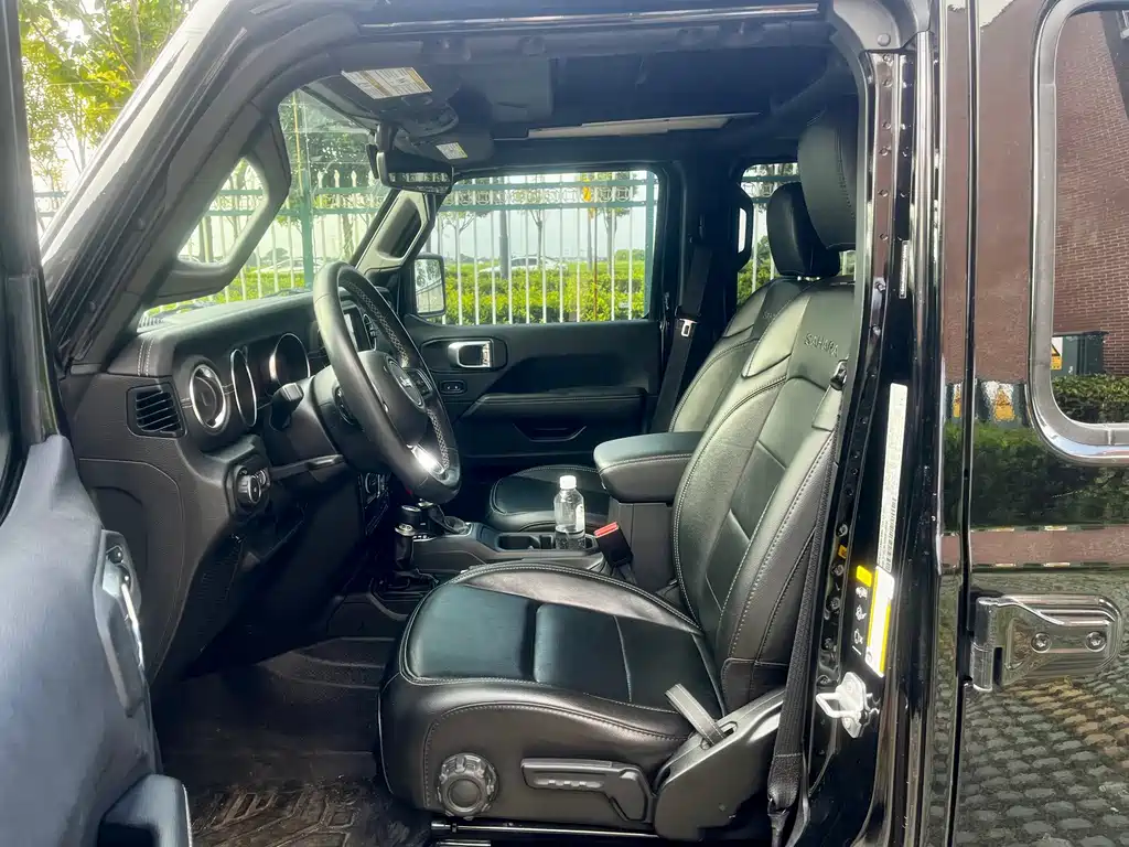 Jeep Wrangler — миниатюра 7