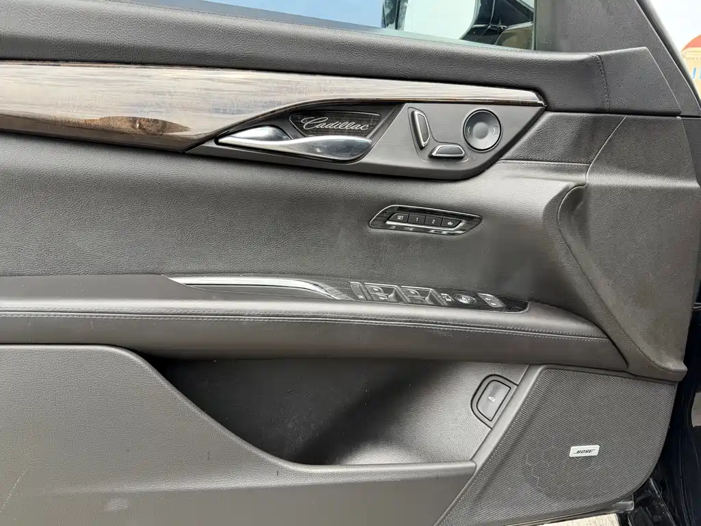 Cadillac CT6 — миниатюра 5