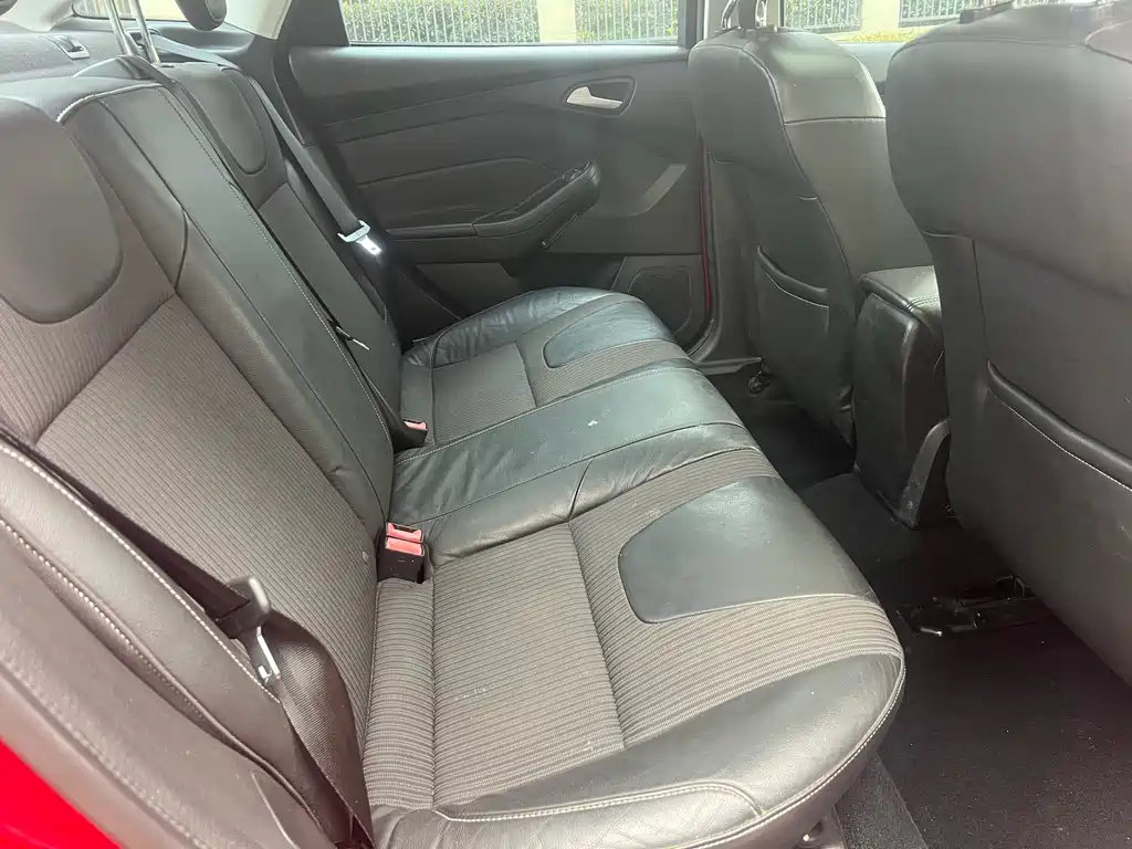Ford Focus — миниатюра 12