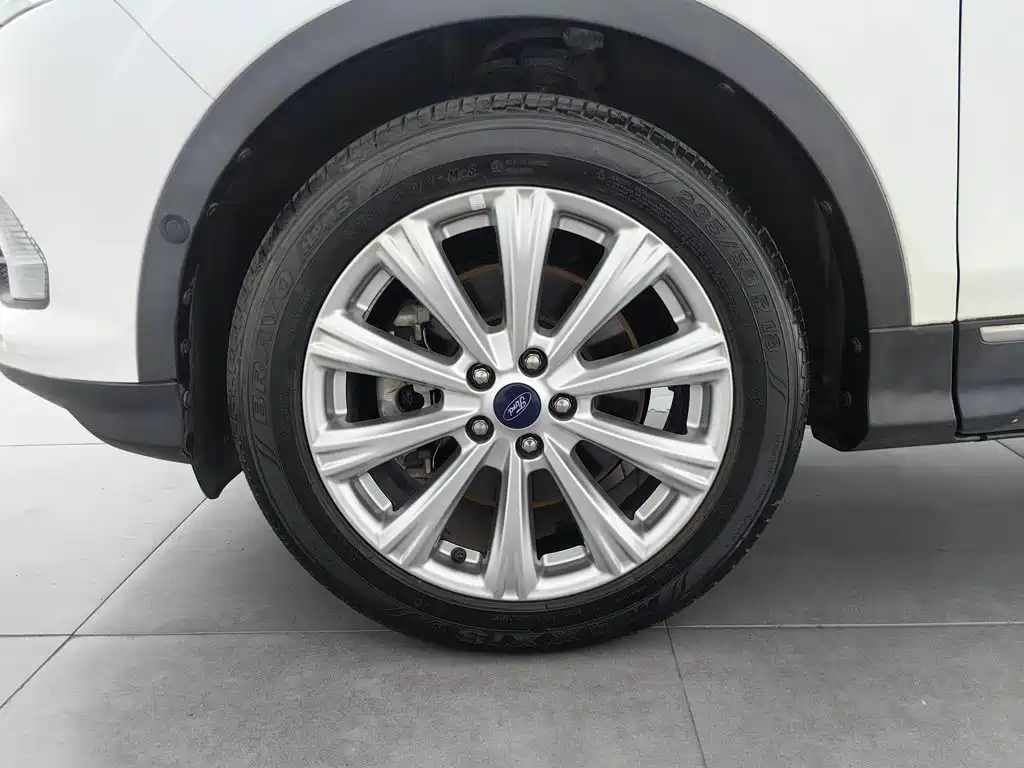 Ford Kuga — миниатюра 17