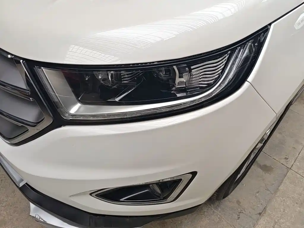 Ford Edge — миниатюра 24