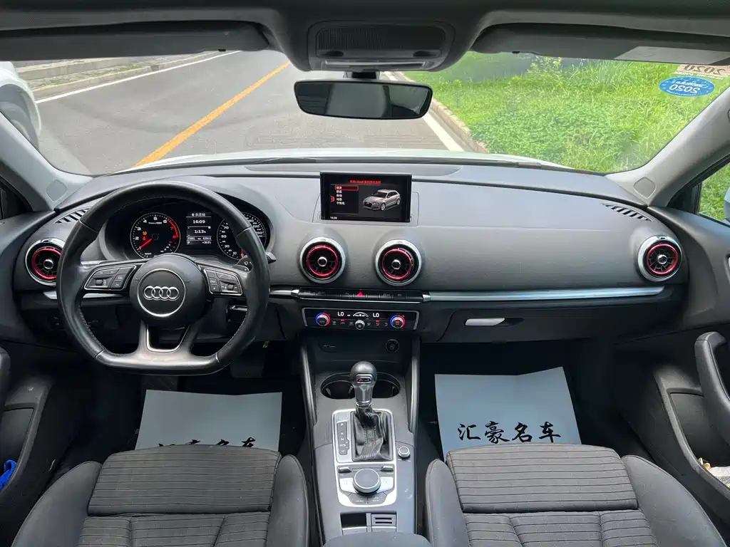 Audi A3 2018 30 Sportback 35 TFSI Sport
