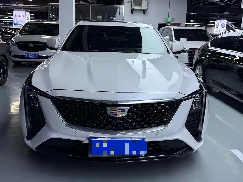 Cadillac CT5 — миниатюра 2