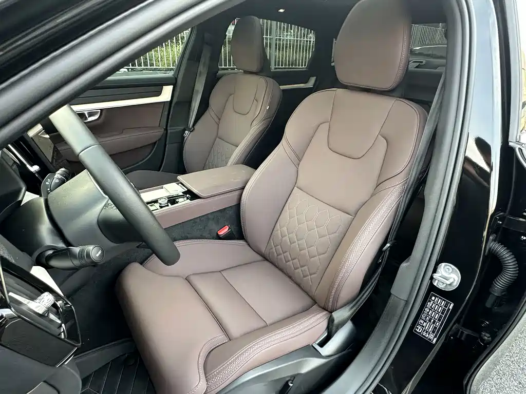 Volvo S90 — миниатюра 24