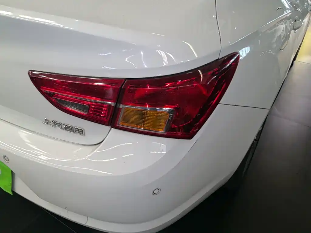 Buick Verano — миниатюра 8