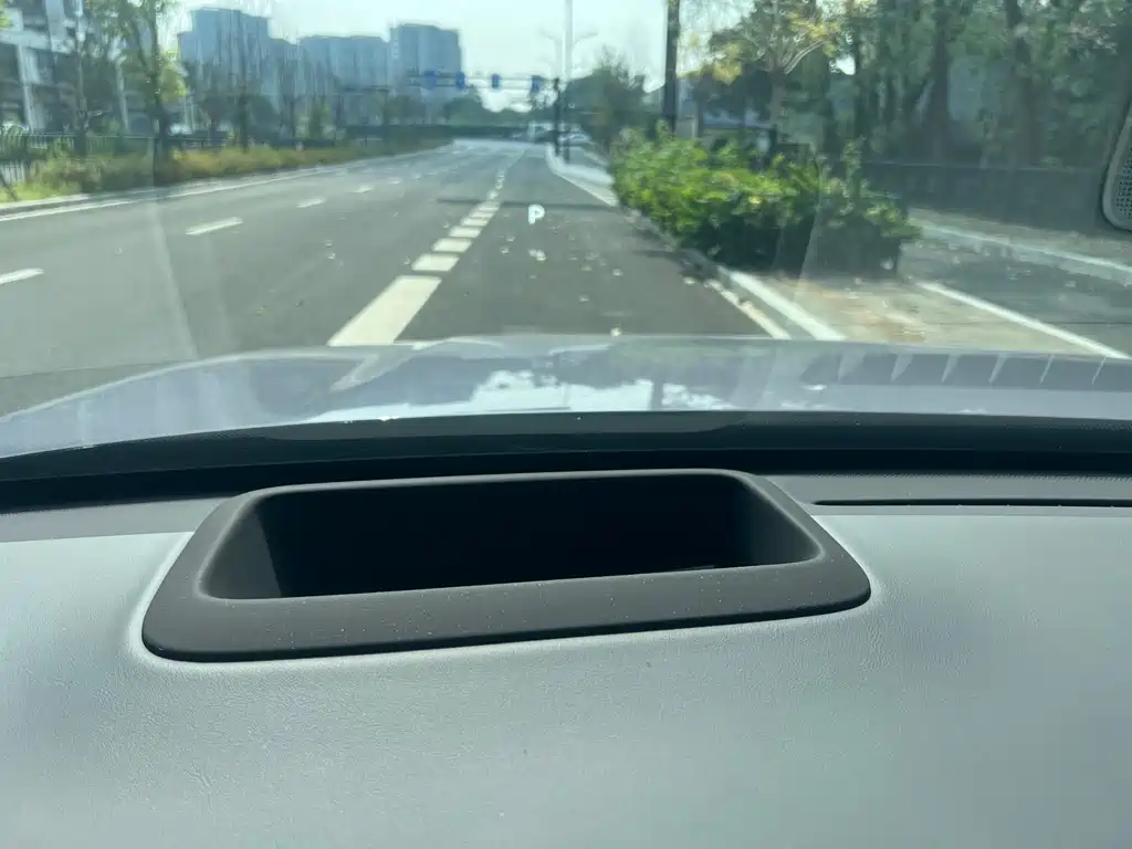 Li Auto Li L6 — миниатюра 21