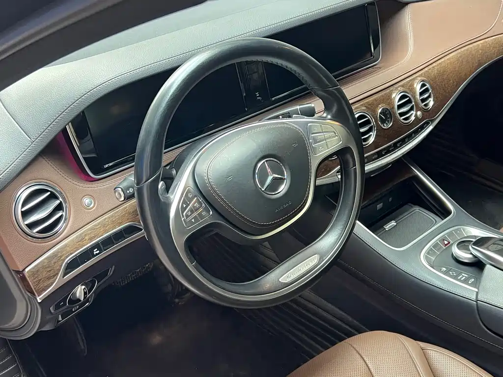 Mercedes-Benz S-Class — миниатюра 7