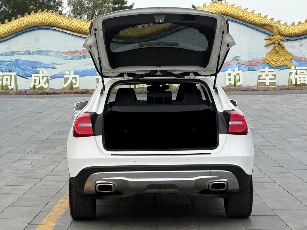 Mercedes-Benz GLA — миниатюра 8