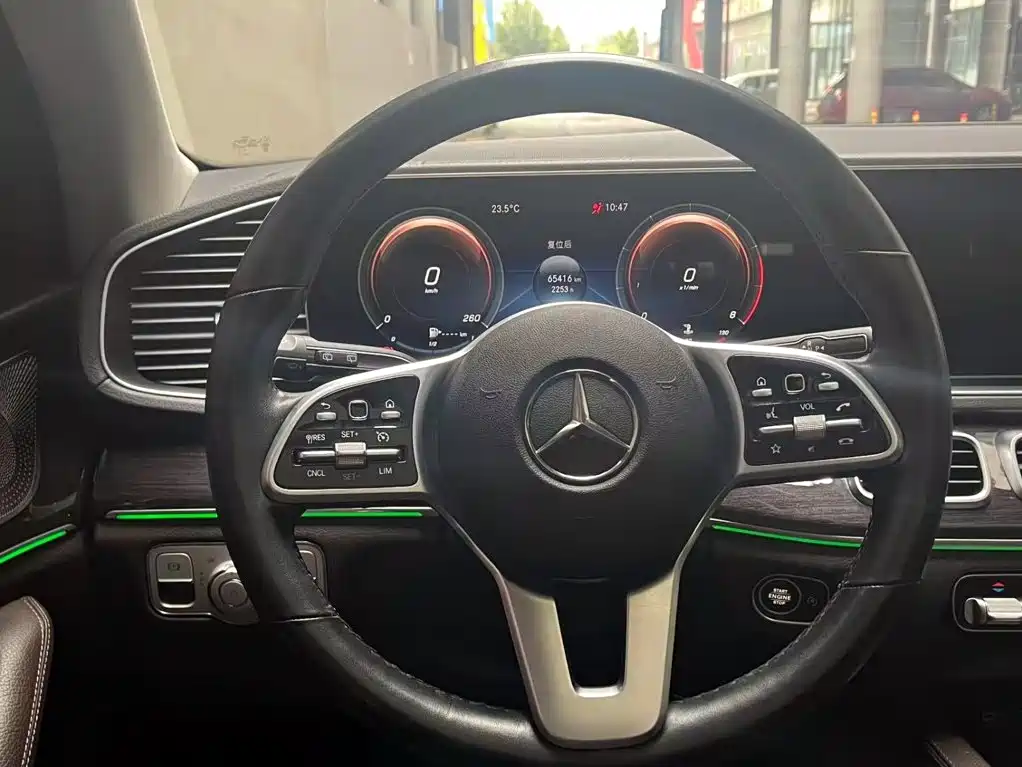 Mercedes-Benz GLE (Import) — миниатюра 12