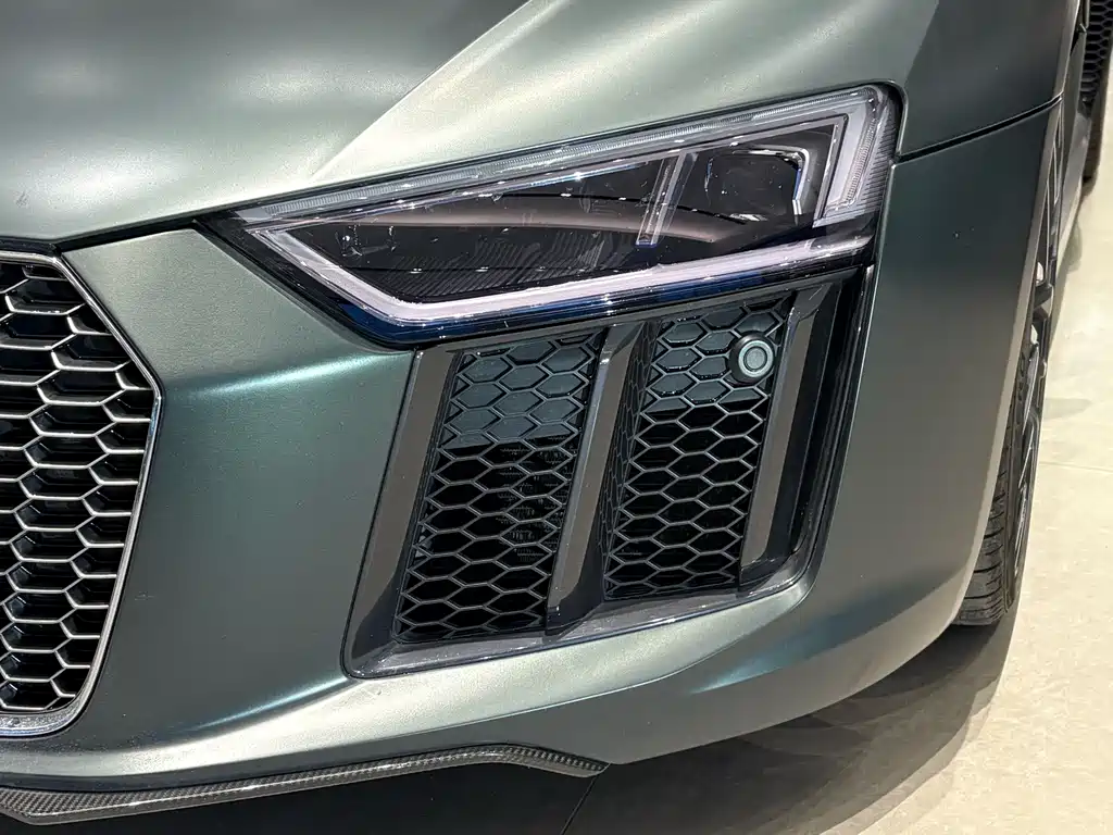 Audi R8 — миниатюра 9