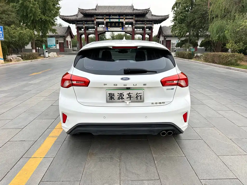 Ford Focus — миниатюра 6