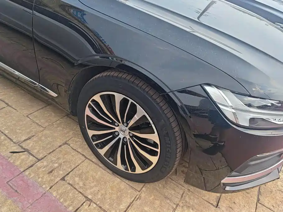 Volvo S90 — миниатюра 6