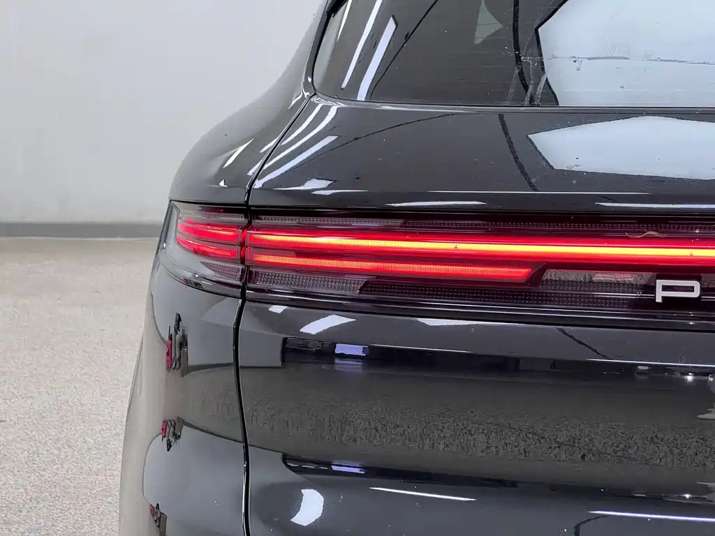 Porsche Cayenne — миниатюра 13
