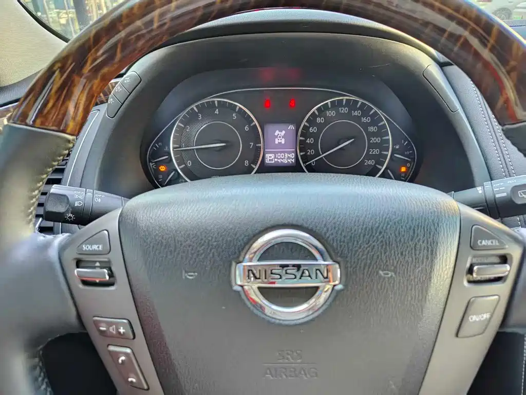 Nissan Patrol — миниатюра 12